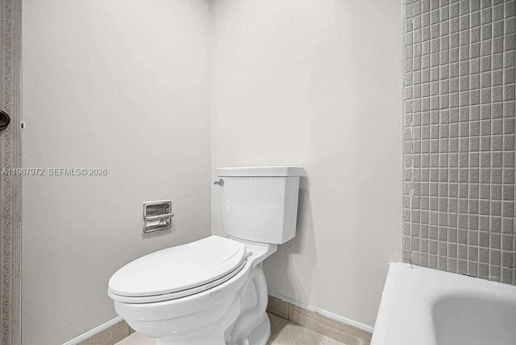 4020 N Hills Dr , Unit 2, Hollywood, FL 33021 Photo