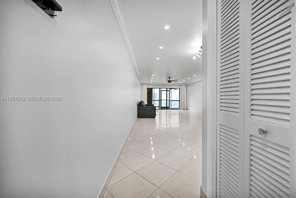 4020 N Hills Dr , Unit 2, Hollywood, FL 33021 Photo