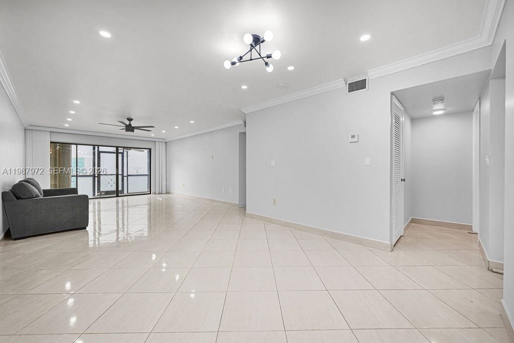 4020 N Hills Dr , Unit 2, Hollywood, FL 33021 Photo