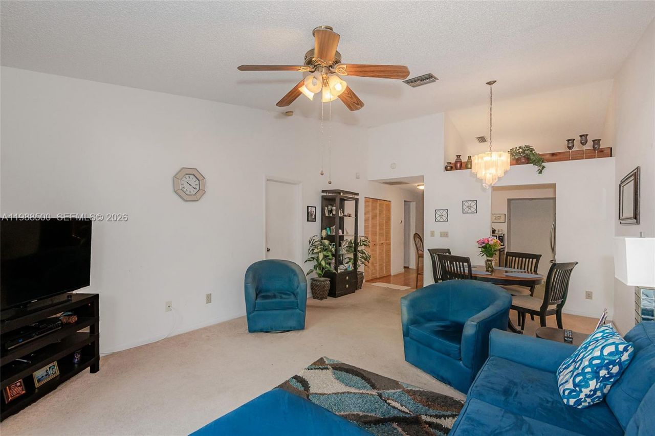 1172 NW 122nd Ter, Pembroke Pines, FL 33026 Photo