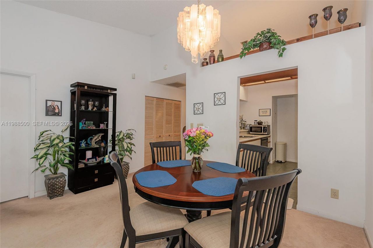 1172 NW 122nd Ter, Pembroke Pines, FL 33026 Photo