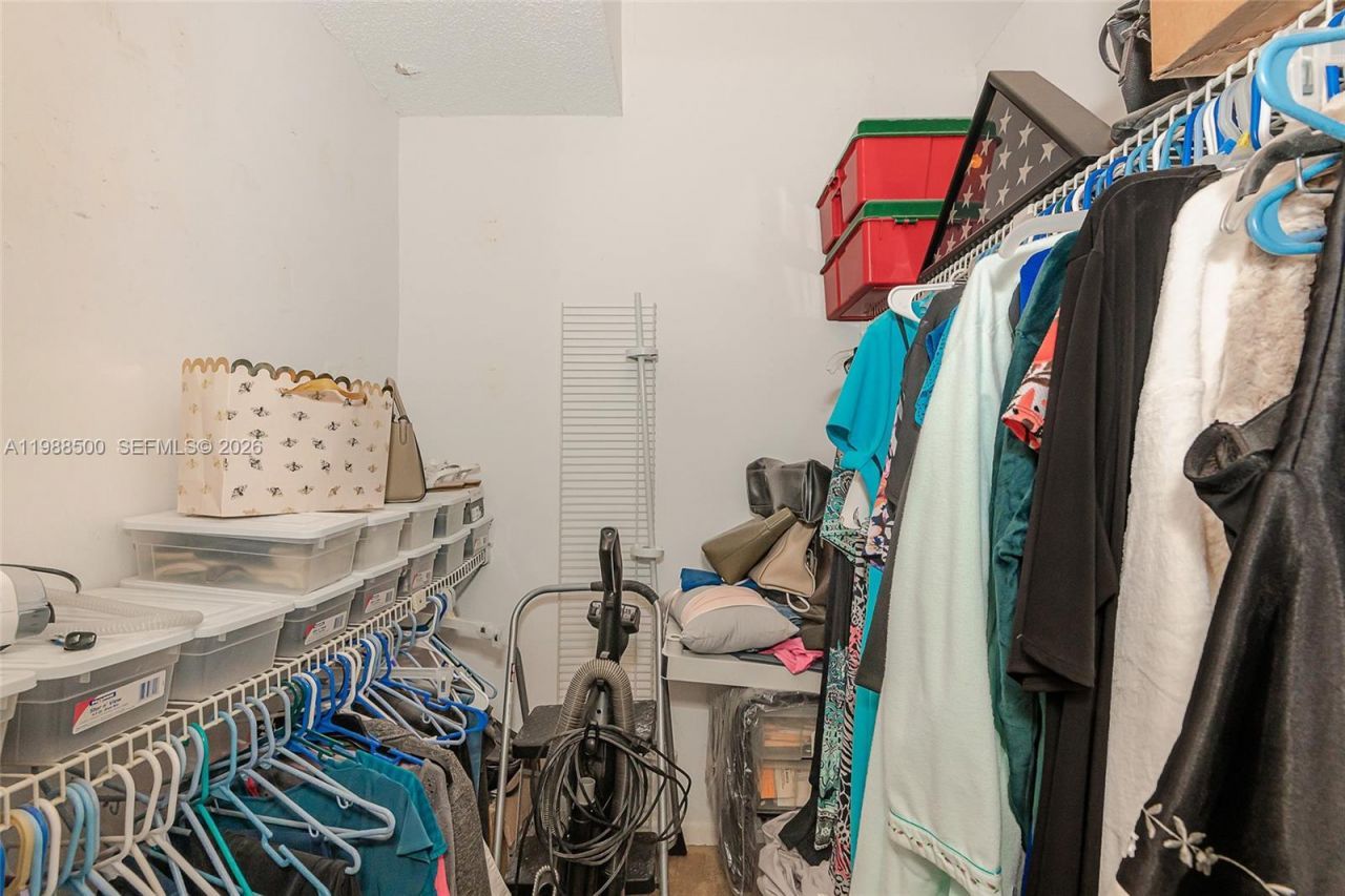 1172 NW 122nd Ter, Pembroke Pines, FL 33026 Photo