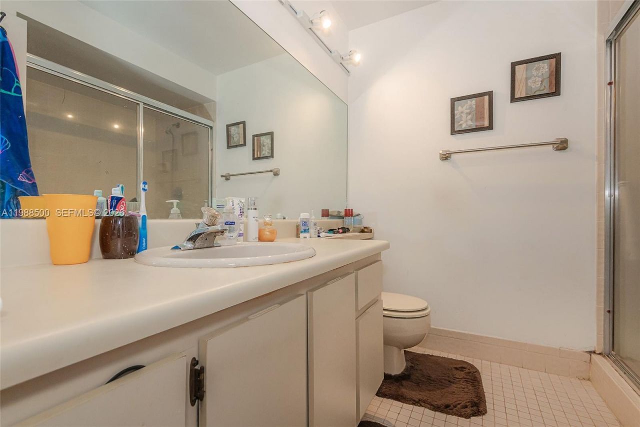 1172 NW 122nd Ter, Pembroke Pines, FL 33026 Photo