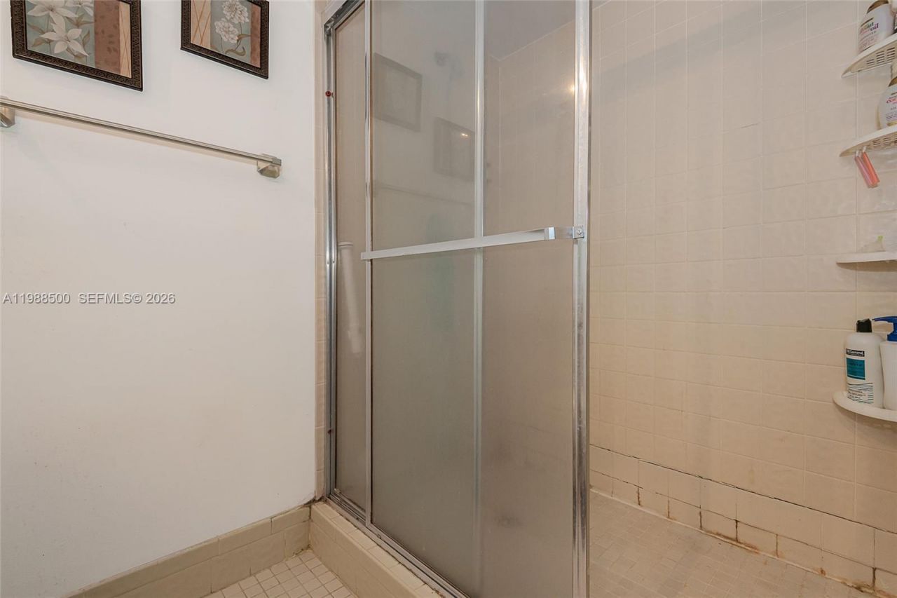 1172 NW 122nd Ter, Pembroke Pines, FL 33026 Photo