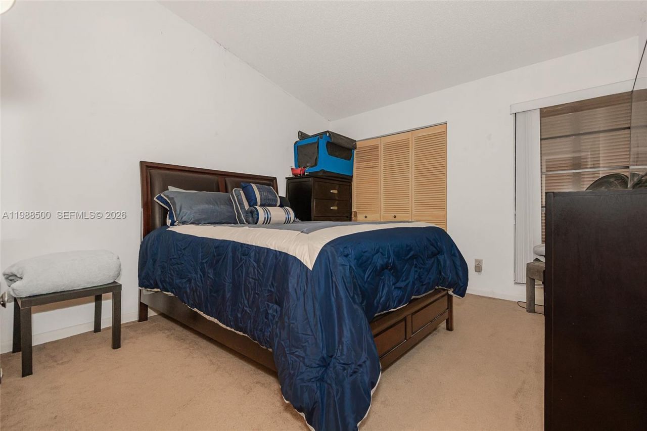 1172 NW 122nd Ter, Pembroke Pines, FL 33026 Photo