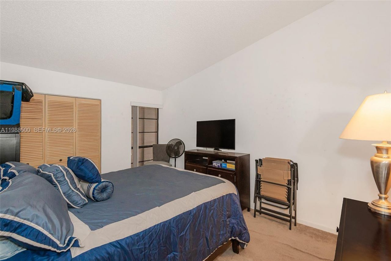 1172 NW 122nd Ter, Pembroke Pines, FL 33026 Photo