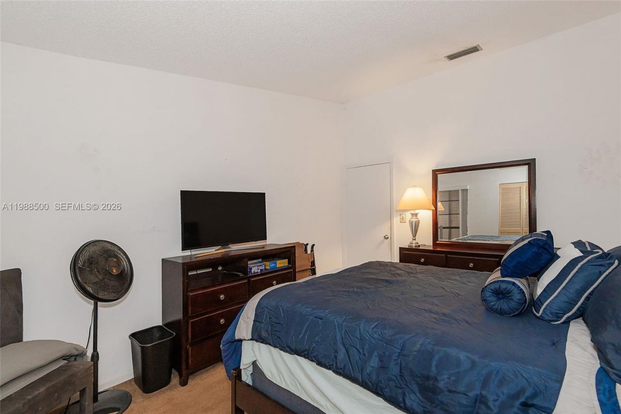 1172 NW 122nd Ter, Pembroke Pines, FL 33026 Photo