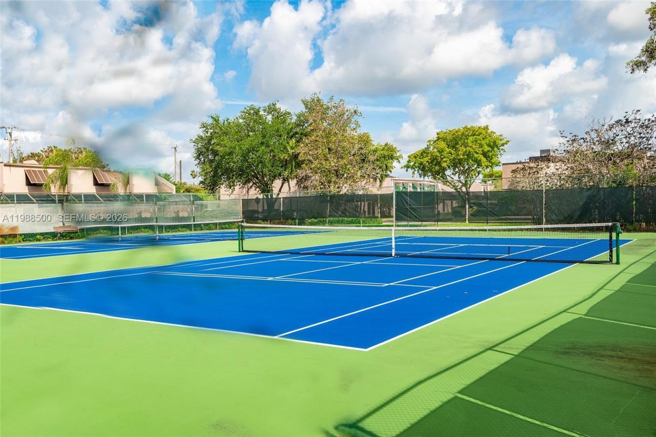 1172 NW 122nd Ter, Pembroke Pines, FL 33026 Photo