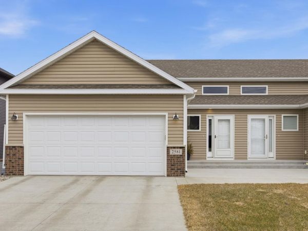 2581 66th Avenue S, Fargo, ND 58104