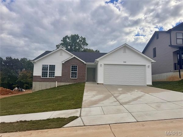 722 Blake Drive, Hillsboro, MO 63050