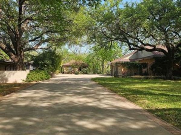 1133 S Leggett Drive, Unit B, Abilene, TX 79605