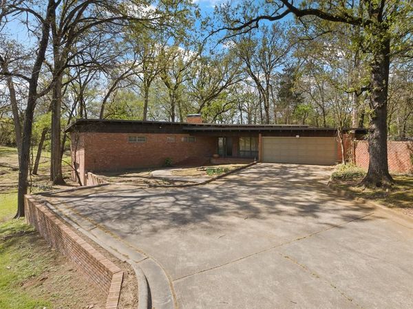 101 Bluebird Street , Mount Pleasant, TX 75455