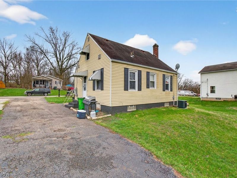 1314 Pearl Drive SE, Massillon, OH 44646 Photo 4