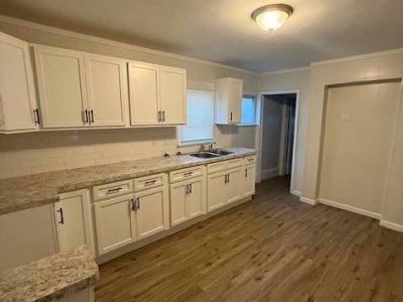 3810 Highland Road, Cleveland, OH 44111 Photo 4