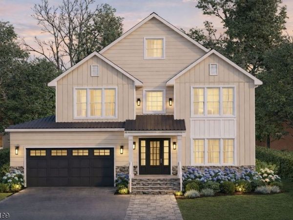 42 Charles St, Livingston, NJ 07039