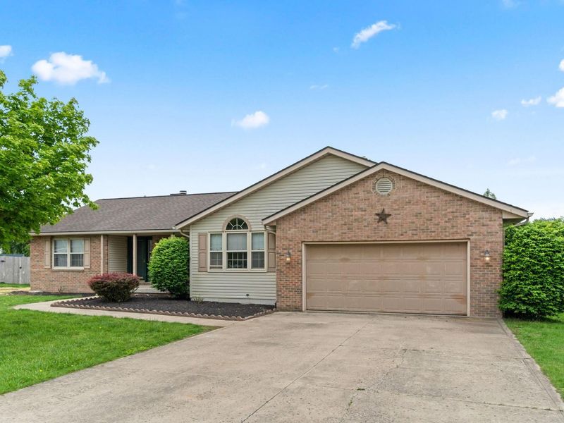 298 Kensington Court, London, OH 43140 Photo 1