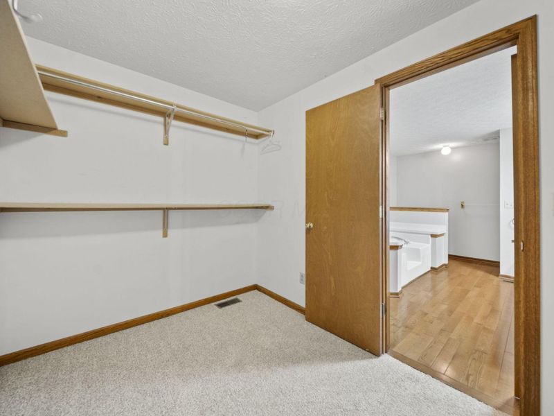 298 Kensington Court, London, OH 43140 Photo 11