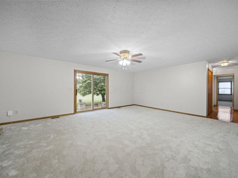 298 Kensington Court, London, OH 43140 Photo 13