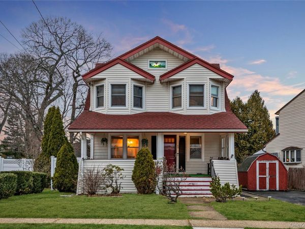 69 Forest Avenue , Valley Stream, NY 11581