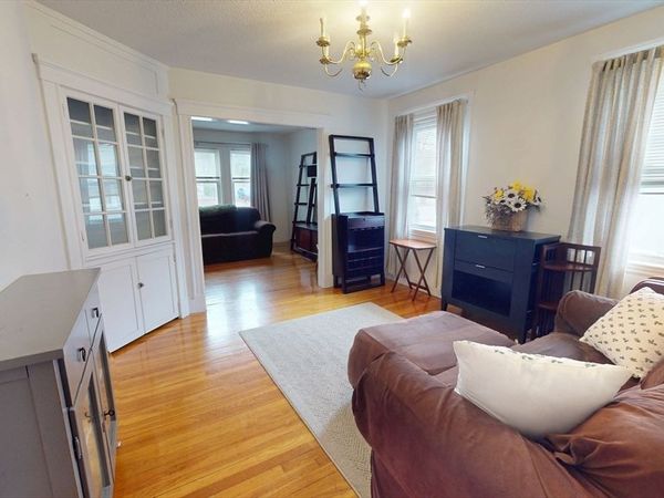 232 Washington St, Unit 1, Winchester, MA 01890