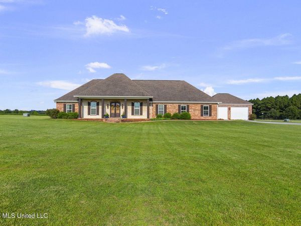 712 Leesburg Road, Pelahatchie, MS 39145