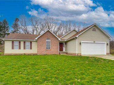 1481 Brookridge Avenue, Louisville, OH 44641