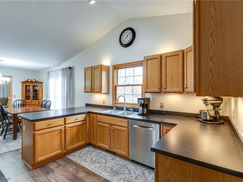 1481 Brookridge Avenue , Louisville, OH 44641 Photo 9