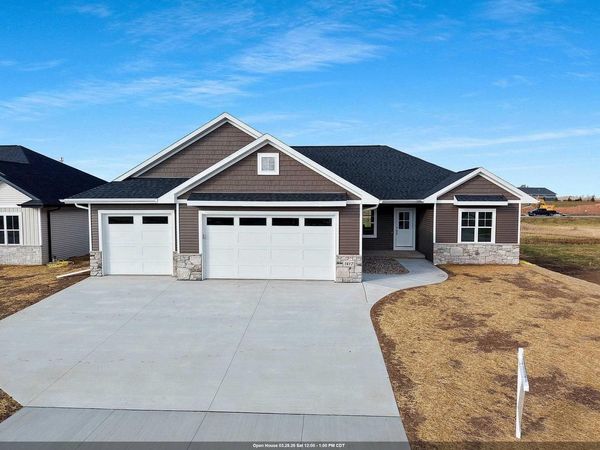 1417 CROSSROADS DRIVE, De Pere, WI 54115