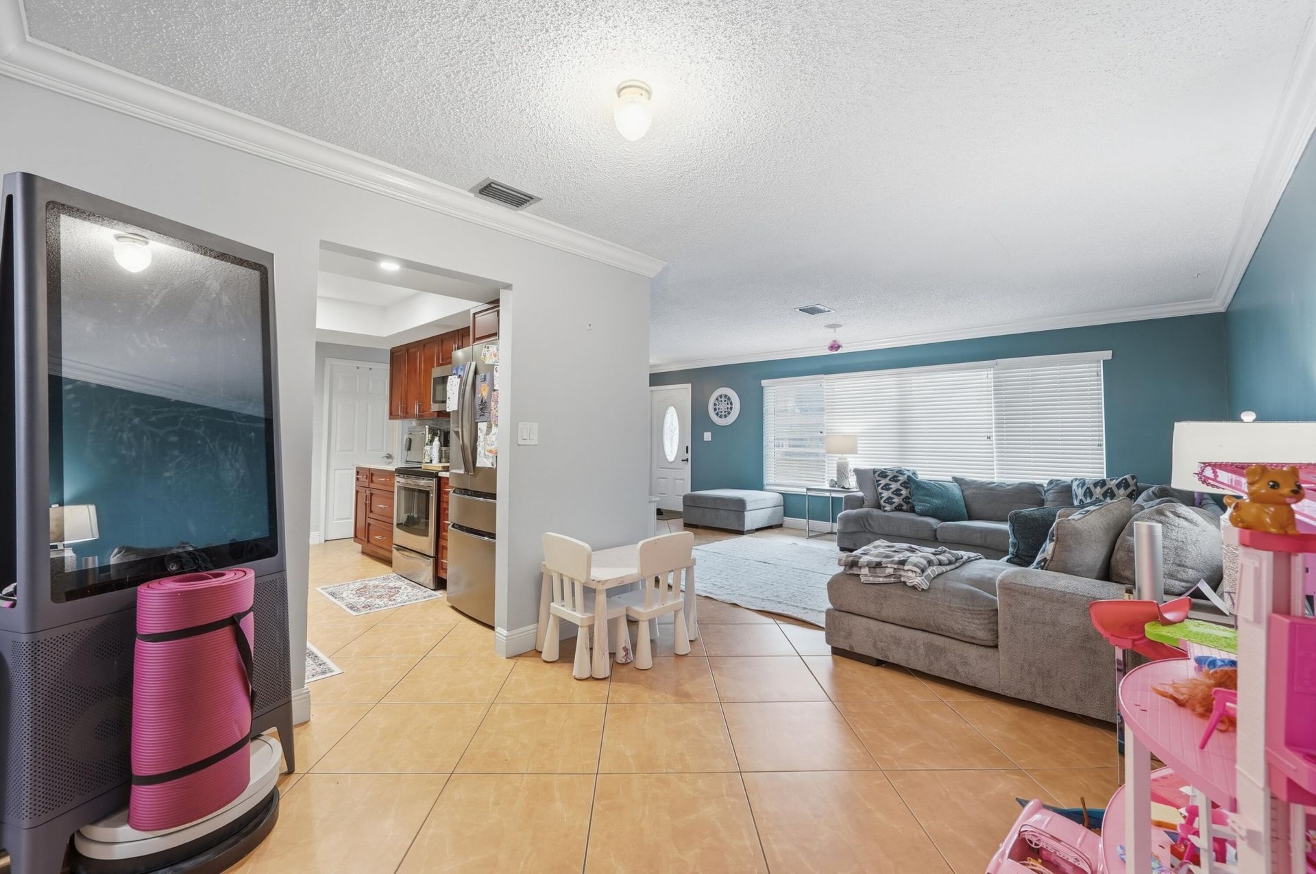 2301 NW 37th Avenue, Lauderdale Lakes, FL 33311 Photo