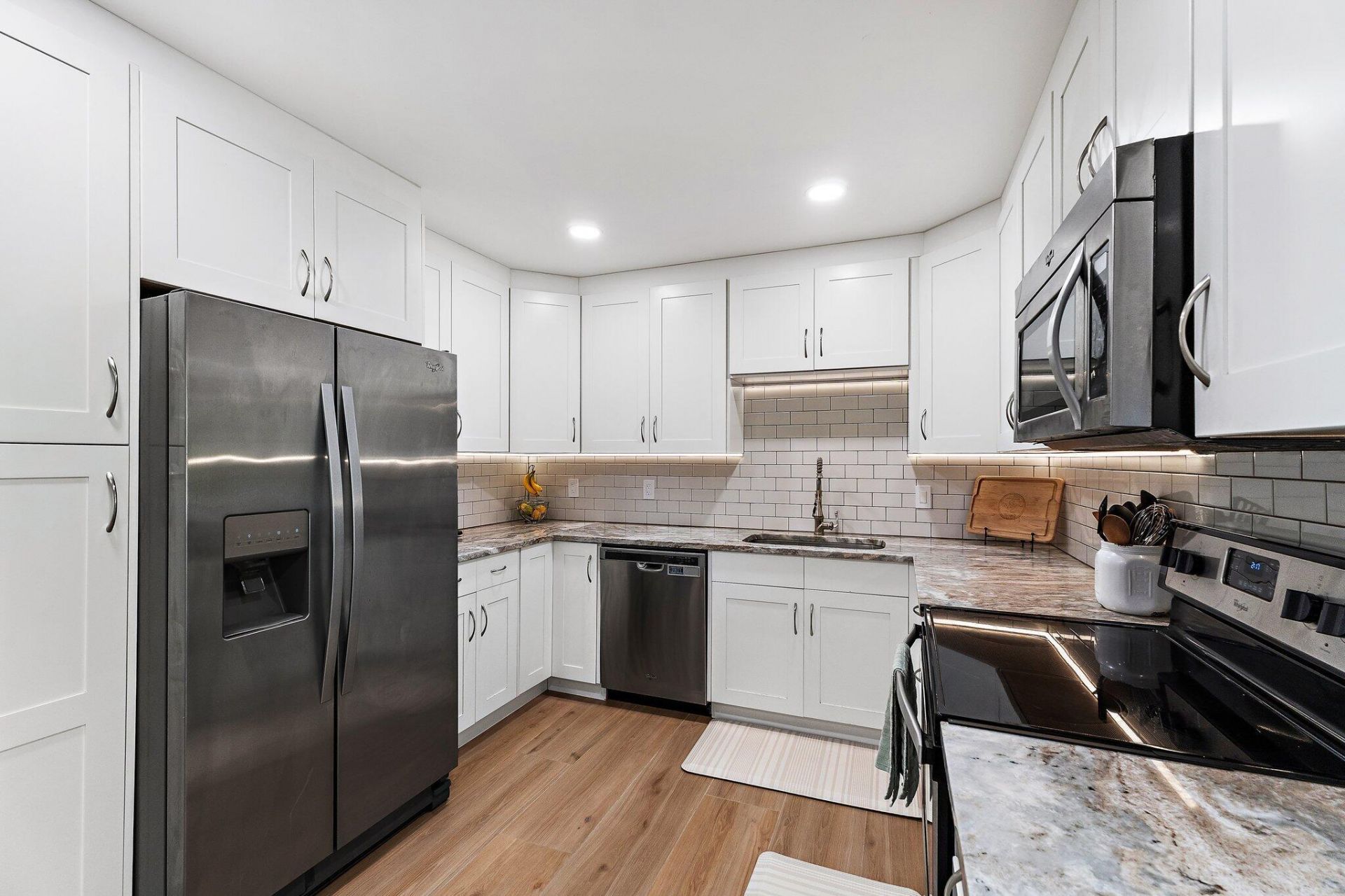 8913 SE Sandridge Avenue, Hobe Sound, FL 33455 Photo