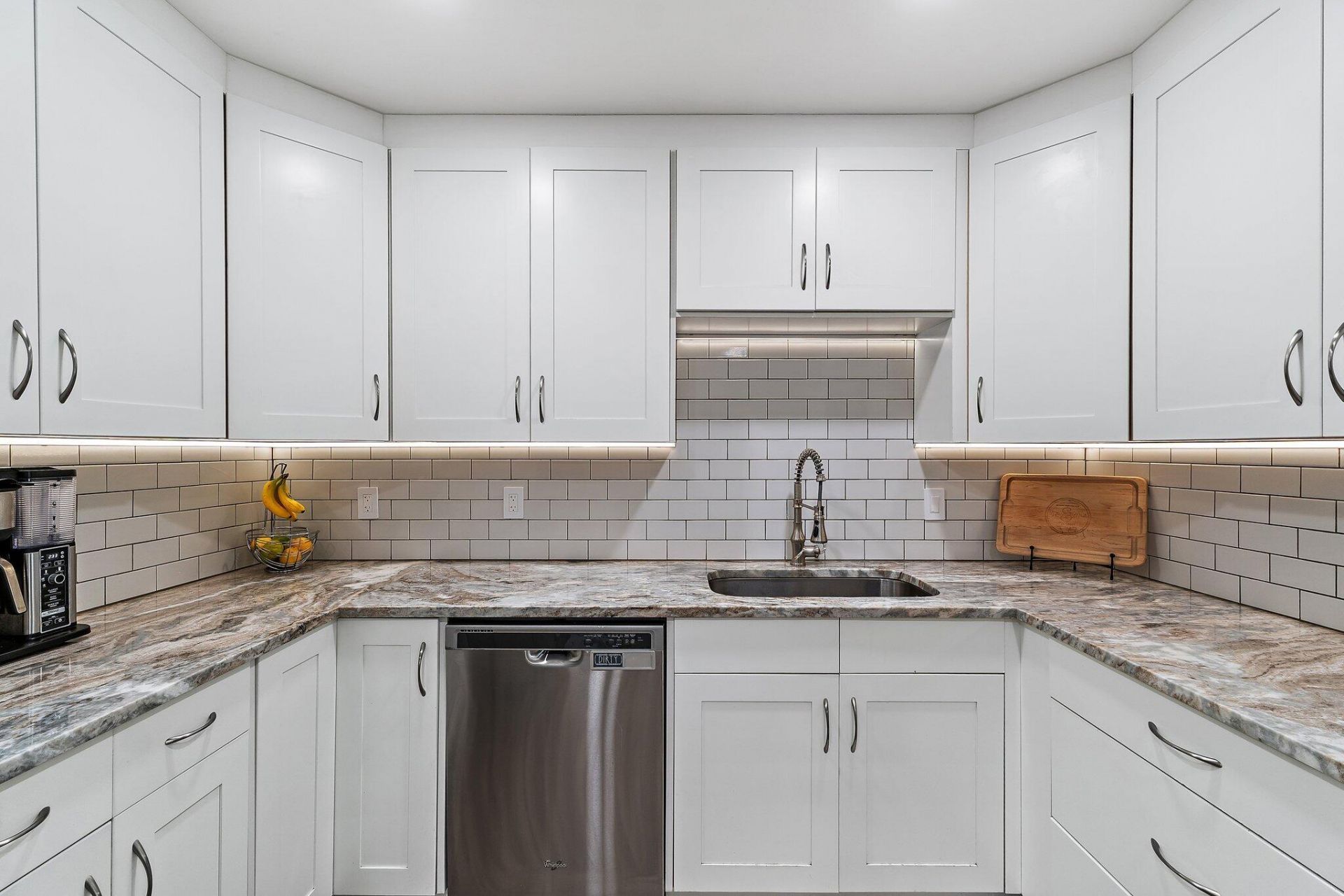 8913 SE Sandridge Avenue, Hobe Sound, FL 33455 Photo