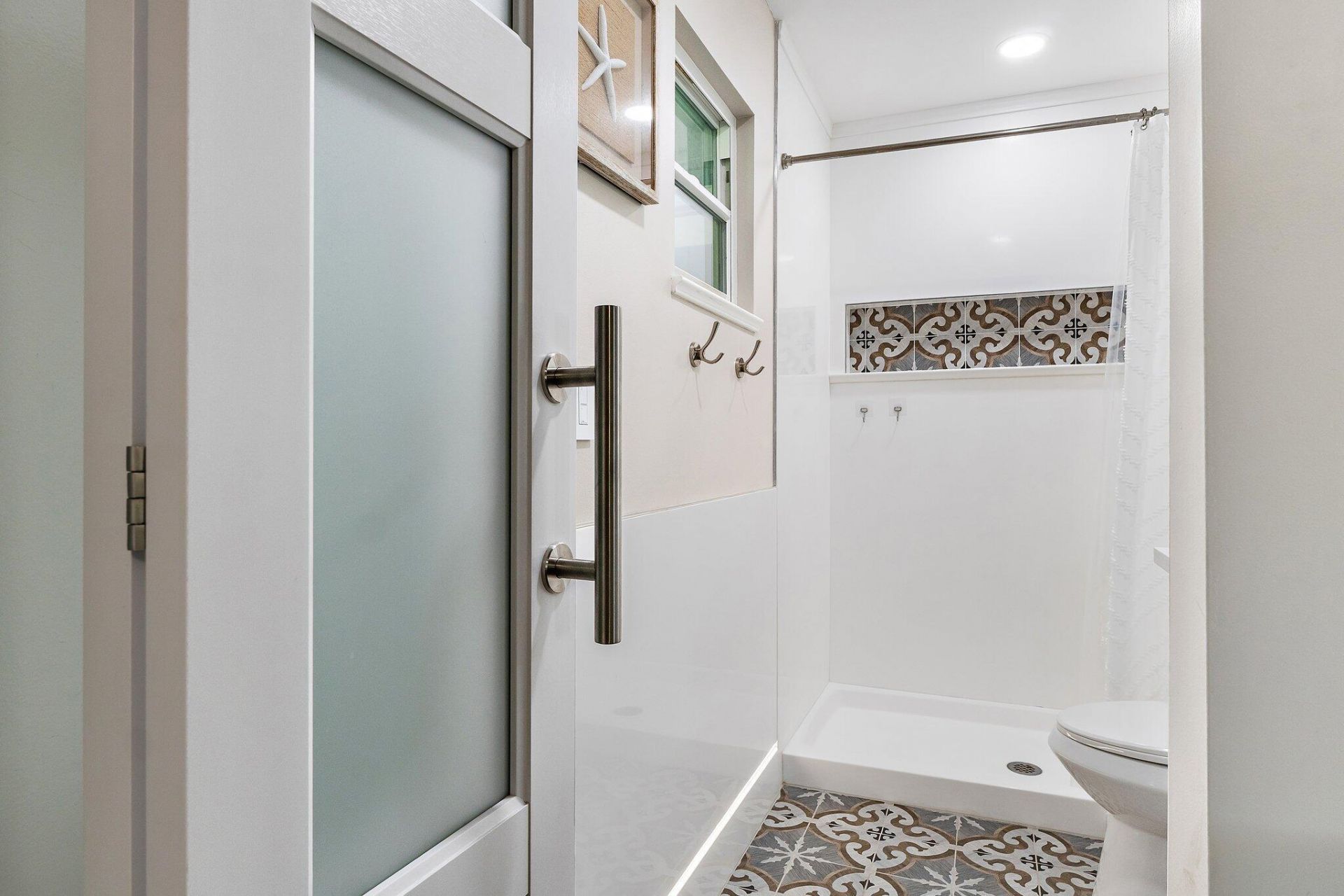 8913 SE Sandridge Avenue, Hobe Sound, FL 33455 Photo