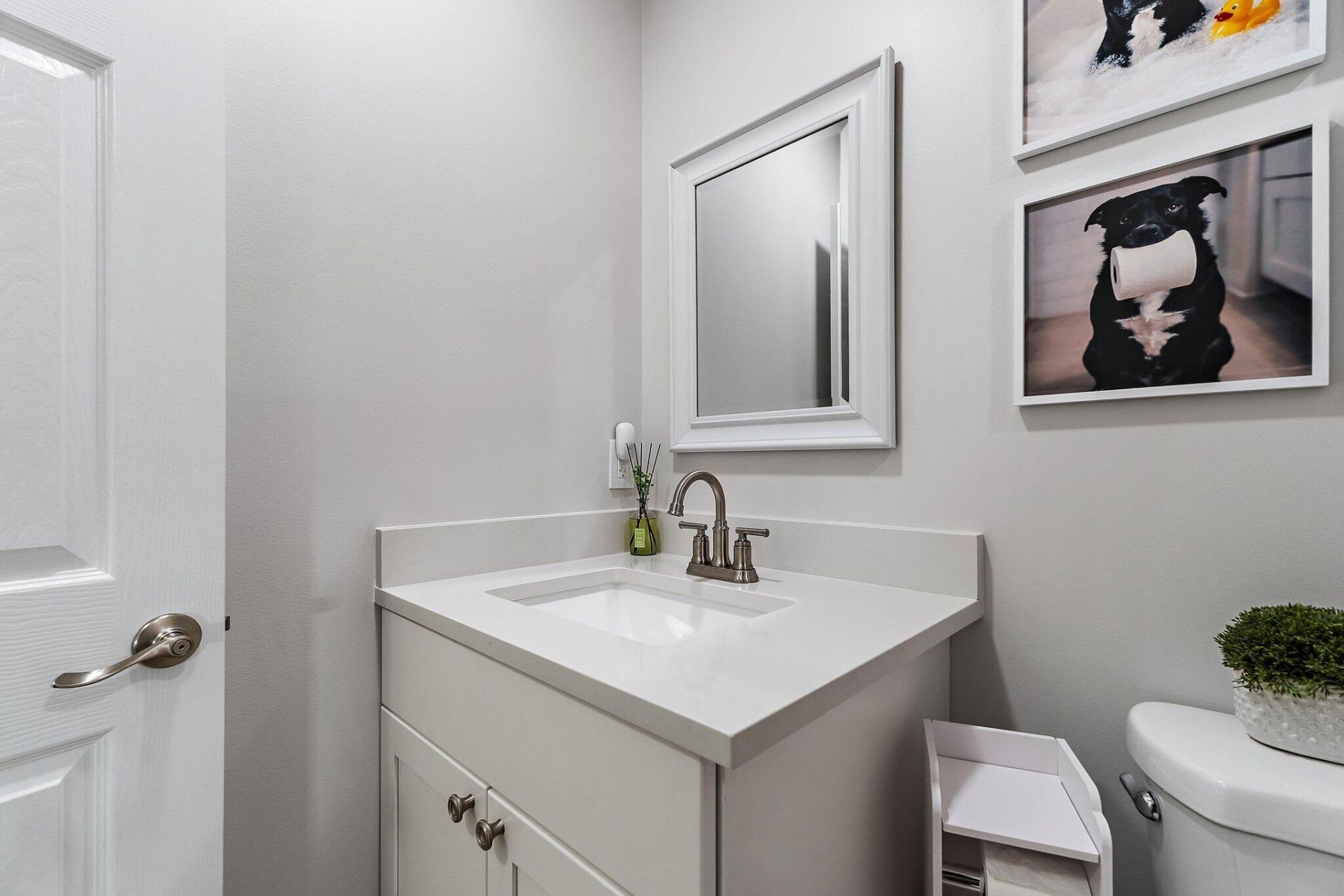 8913 SE Sandridge Avenue, Hobe Sound, FL 33455 Photo