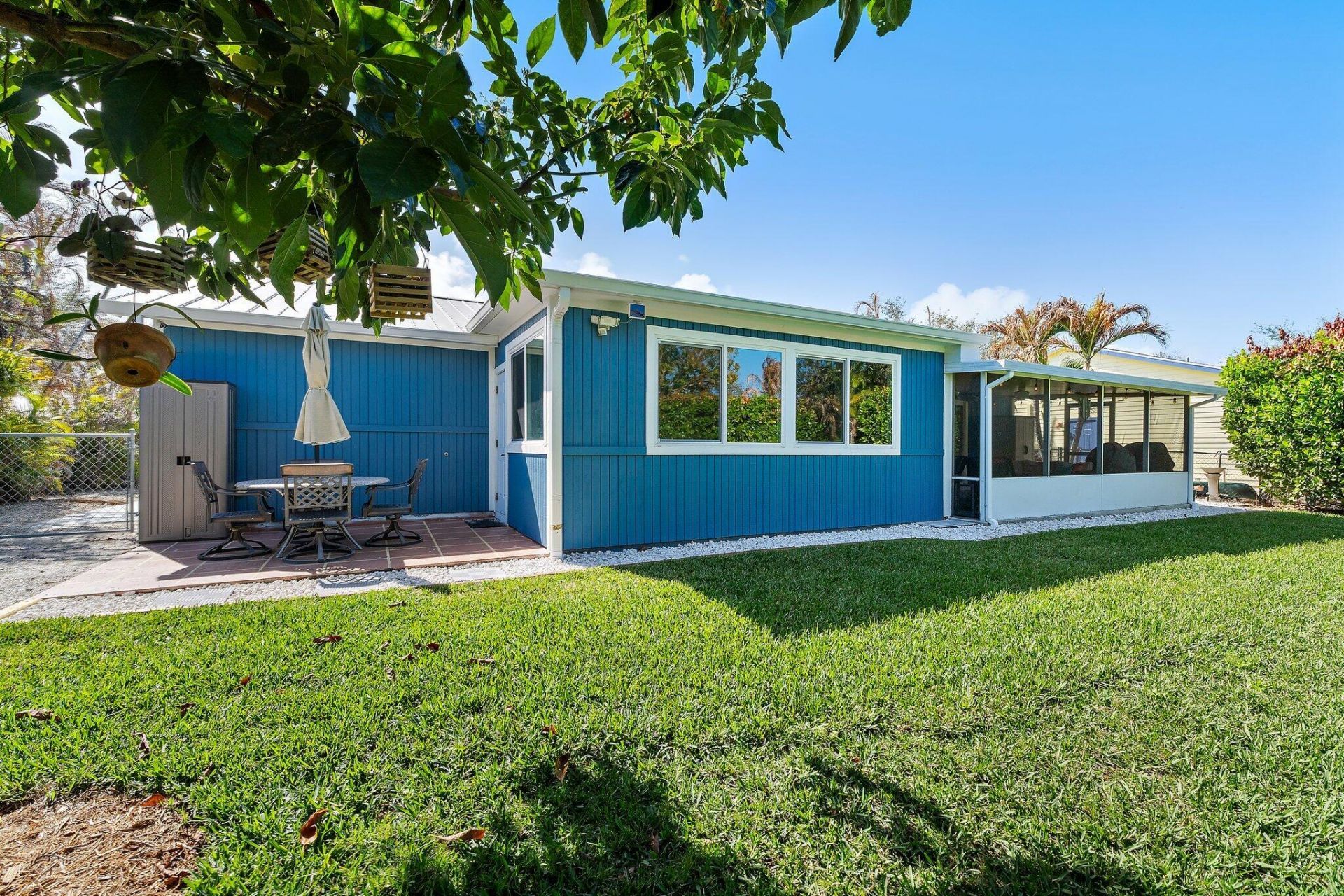 8913 SE Sandridge Avenue, Hobe Sound, FL 33455 Photo