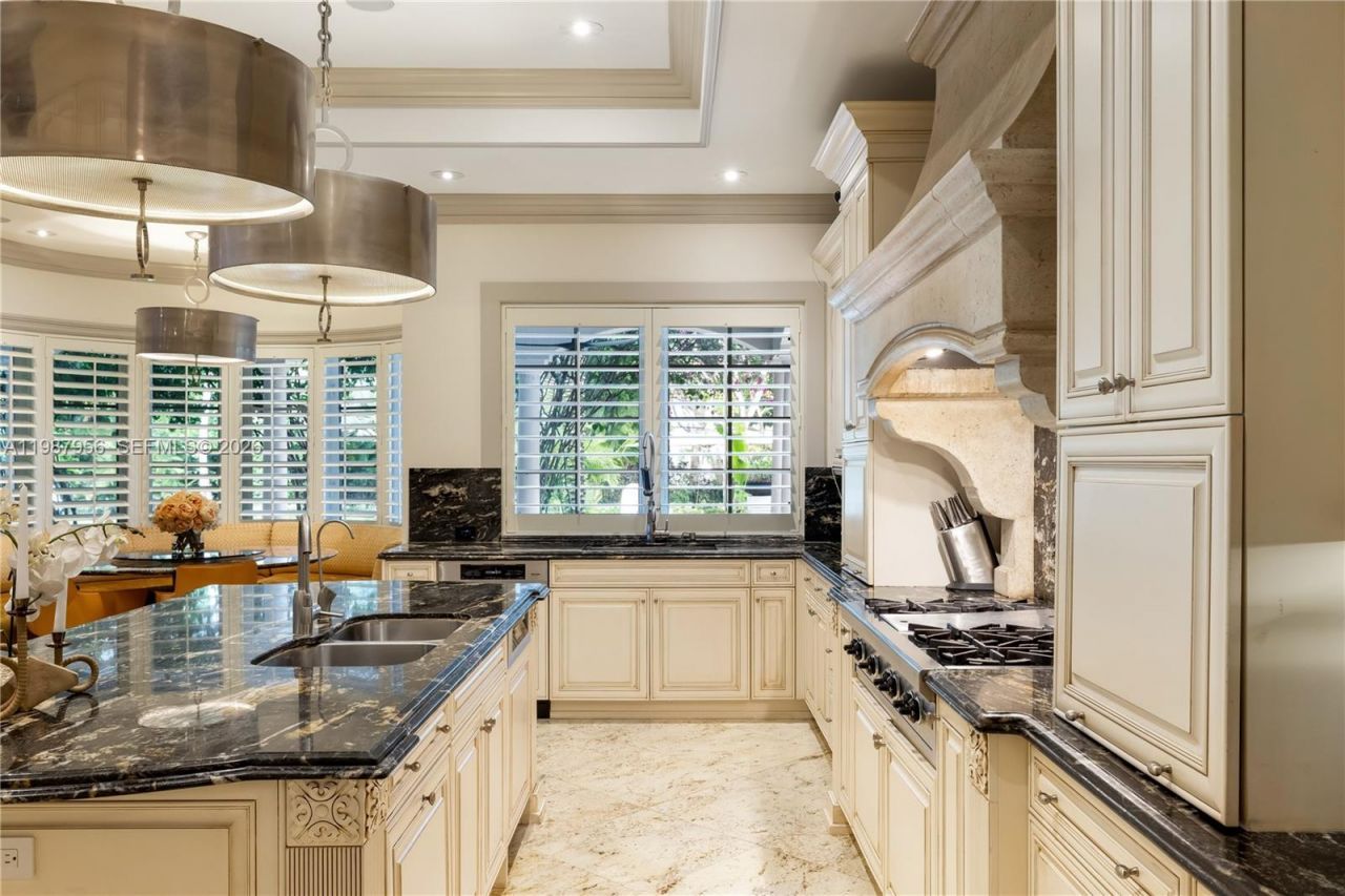 5250 Snapper Creek Rd , Coral Gables, FL 33156 Photo