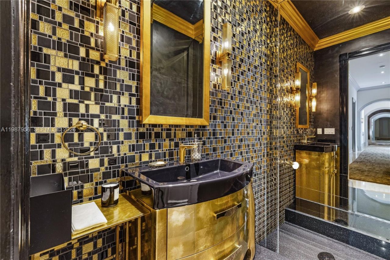 5250 Snapper Creek Rd , Coral Gables, FL 33156 Photo