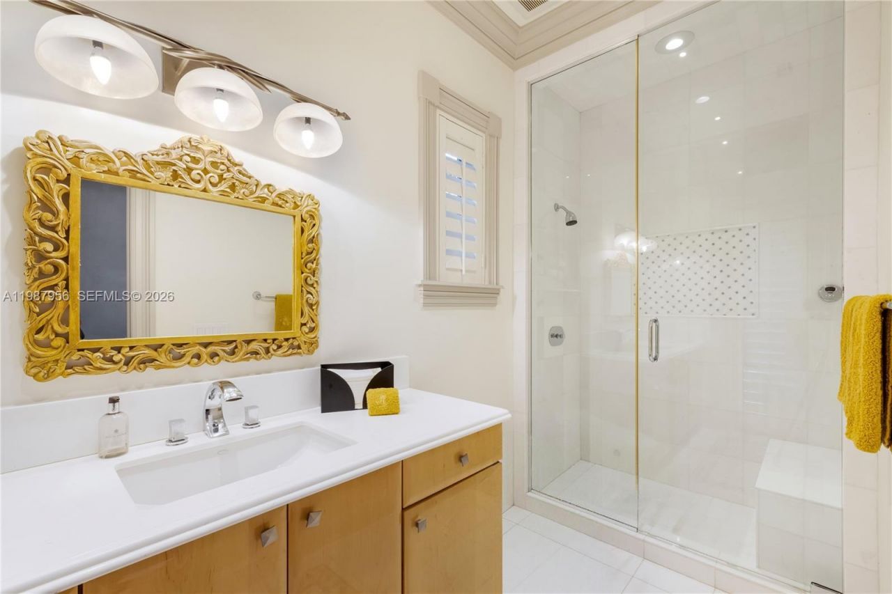 5250 Snapper Creek Rd , Coral Gables, FL 33156 Photo