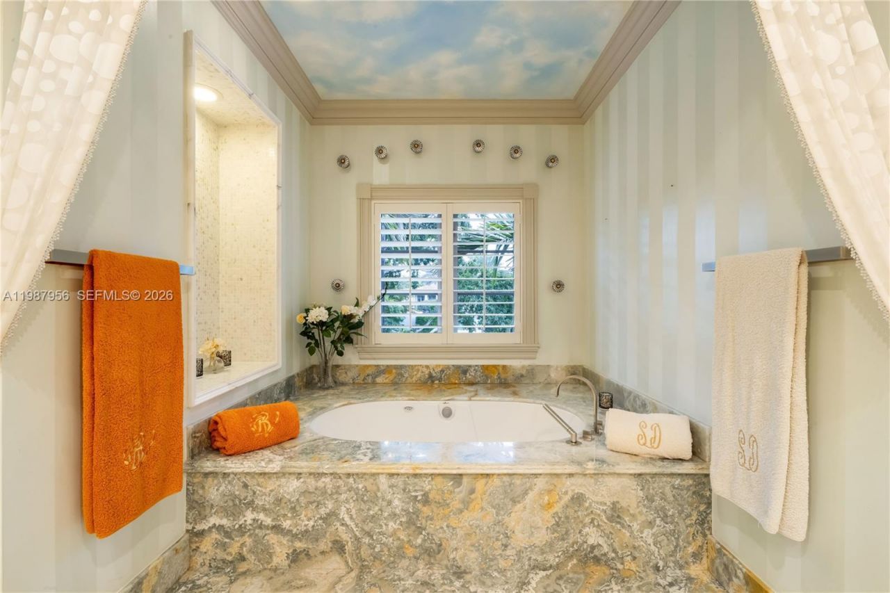 5250 Snapper Creek Rd , Coral Gables, FL 33156 Photo