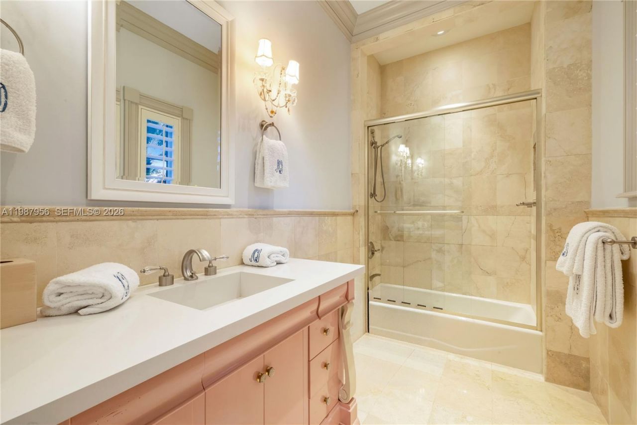 5250 Snapper Creek Rd , Coral Gables, FL 33156 Photo