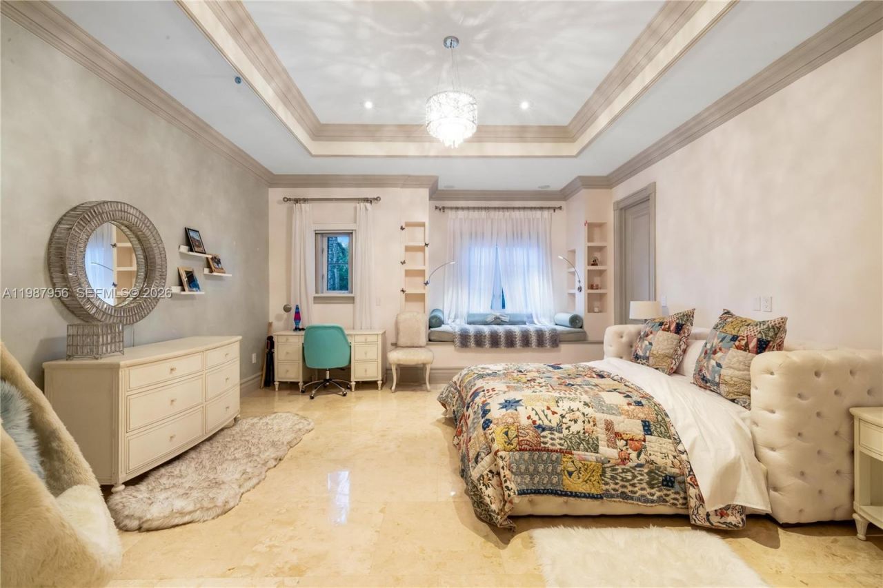 5250 Snapper Creek Rd , Coral Gables, FL 33156 Photo