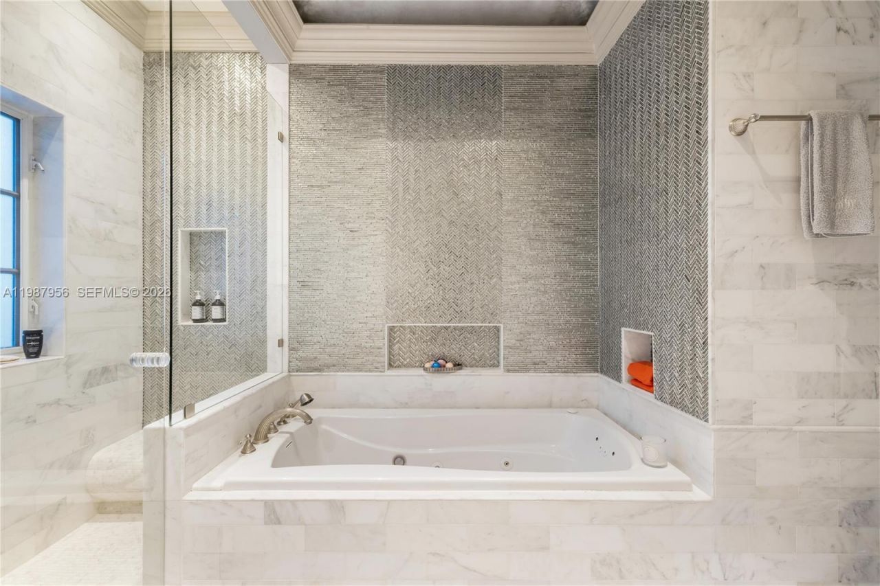 5250 Snapper Creek Rd , Coral Gables, FL 33156 Photo