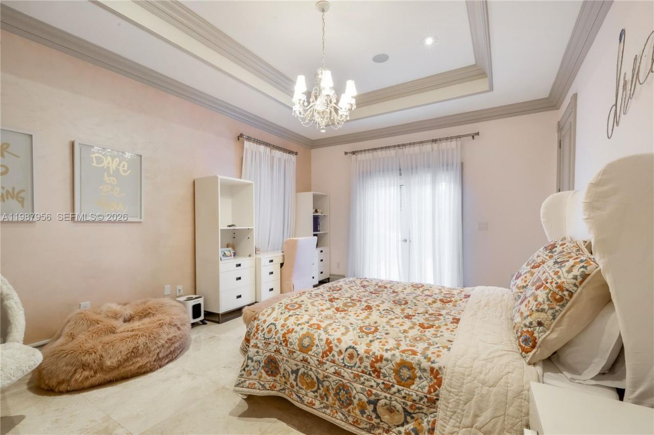 5250 Snapper Creek Rd , Coral Gables, FL 33156 Photo