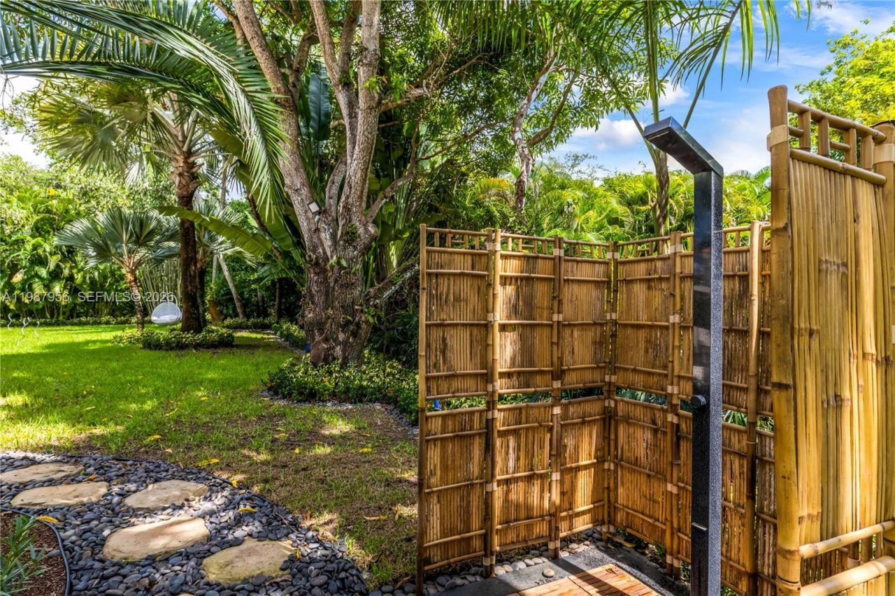 5250 Snapper Creek Rd , Coral Gables, FL 33156 Photo