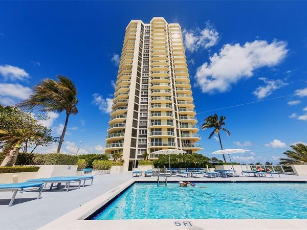 7330 Ocean Ter, Unit 20-C, Miami Beach, FL 33141