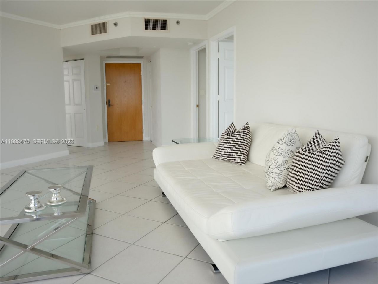 7330 Ocean Ter, Unit 20-C, Miami Beach, FL 33141 Photo