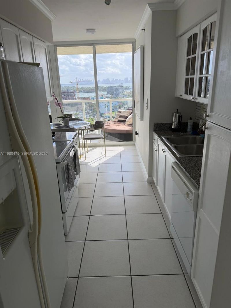 7330 Ocean Ter, Unit 20-C, Miami Beach, FL 33141 Photo