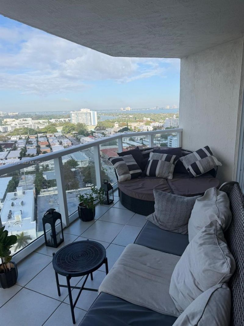 7330 Ocean Ter, Unit 20-C, Miami Beach, FL 33141 Photo