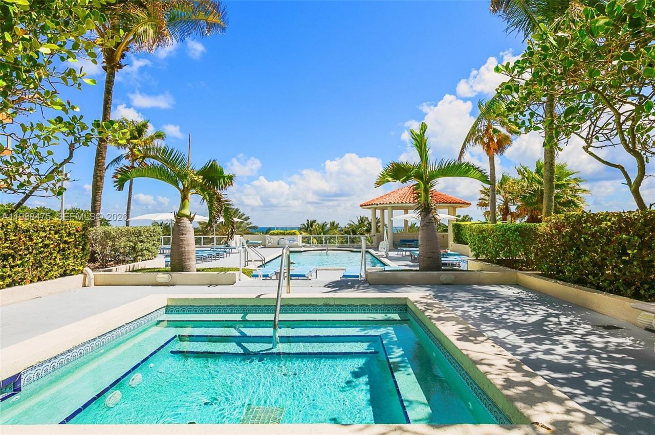 7330 Ocean Ter, Unit 20-C, Miami Beach, FL 33141 Photo