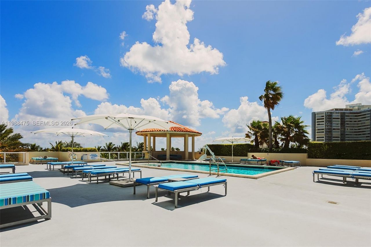 7330 Ocean Ter, Unit 20-C, Miami Beach, FL 33141 Photo
