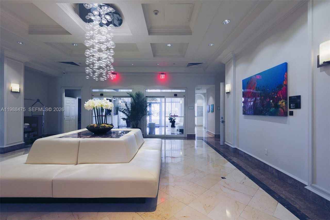 7330 Ocean Ter, Unit 20-C, Miami Beach, FL 33141 Photo